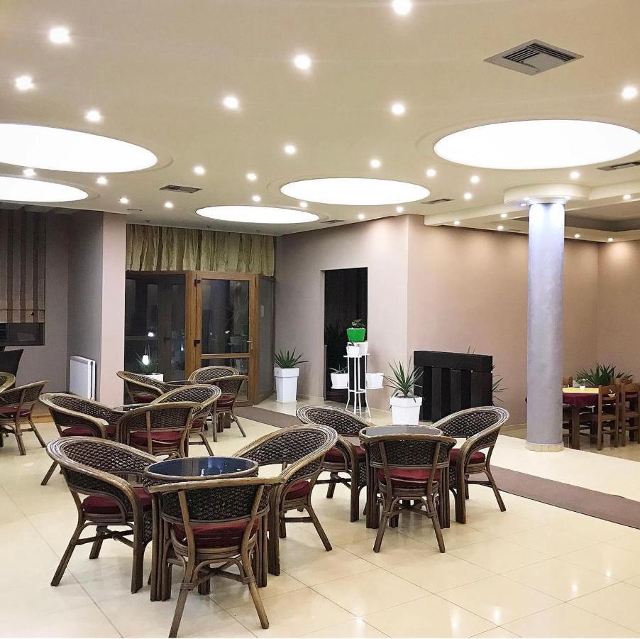 Bilisht Hotel Paradise מראה חיצוני תמונה