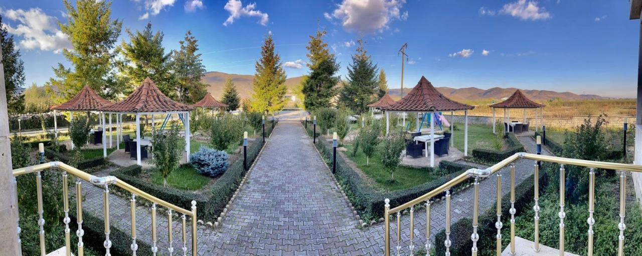 Bilisht Hotel Paradise מראה חיצוני תמונה